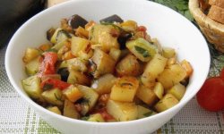 Рагу из овощей с кабачками и картошкой
