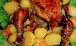 Как в духовке приготовить курицу с картофелем