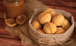Орешки со сгущенкой рецепт классический с фото