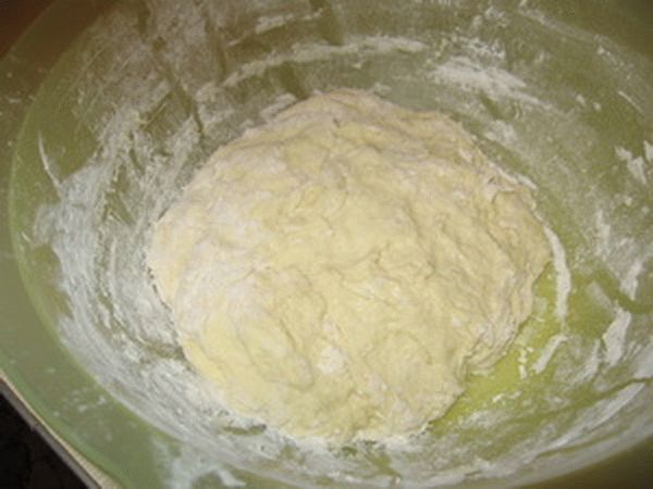 Как замешивают тесто на вареники