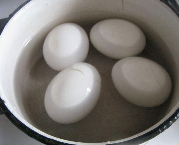 Яйца в холодную или горячую воду. Яйца от холода.