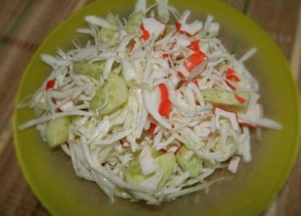 Рецепт салата с крабовыми палочками, кукурузой, рисом, огурцом, яйцами